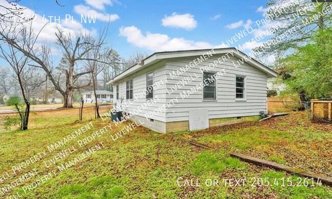 Building Photo - 1712 4th Pl NW