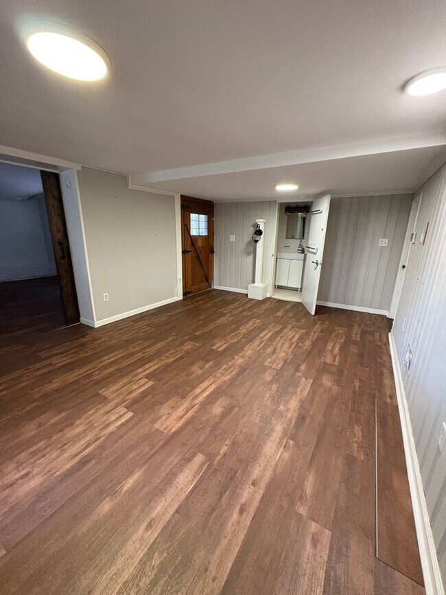 Building Photo - 3 bedroom 3 bath in Spartanburg!!