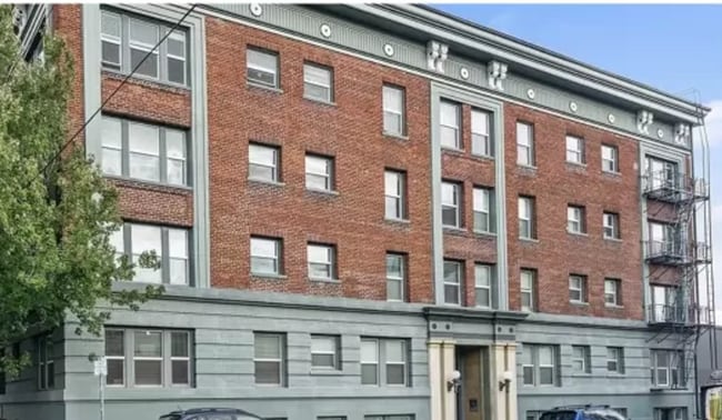 Building Photo - 1631 NW Everett St
