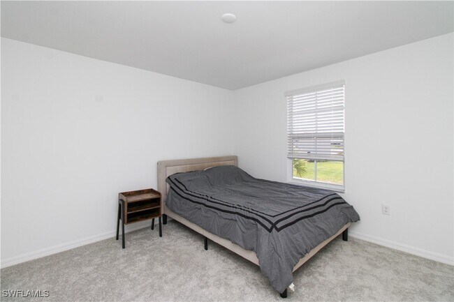 Building Photo - 2213 Avocado Ln