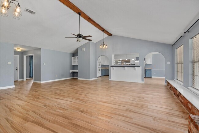 Building Photo - 24338 Redbud Ave