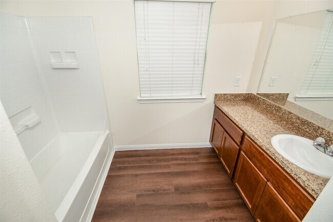 Building Photo - 3610 Bluebird Park Ln