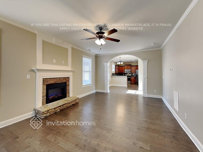 Building Photo - 1024 Buckeye Ln