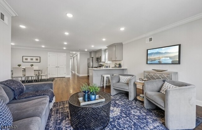 Building Photo - 139 N 15th St