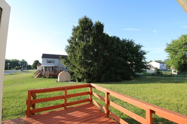 Building Photo - 7160 Lauretta Ct