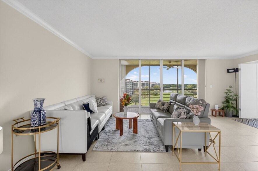 Building Photo - 7129 Promenade Dr