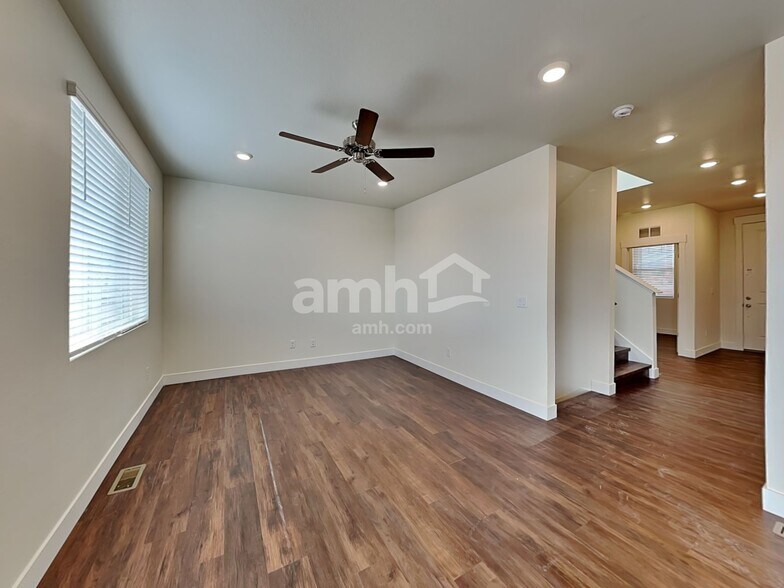 Building Photo - 3909 Wyedale Wy