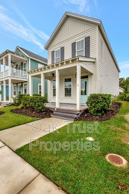 Building Photo - 3 Clearblue Lp