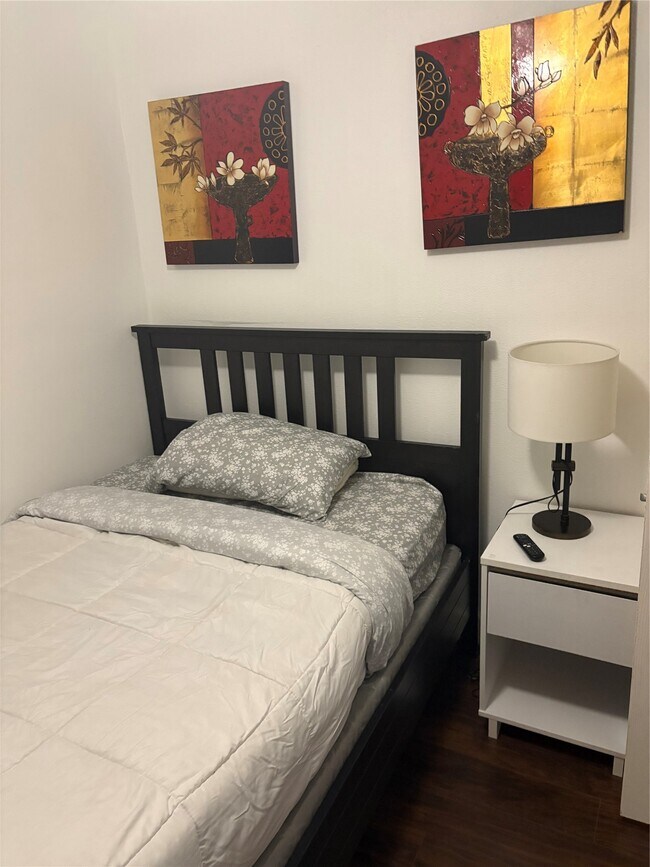 Building Photo - 3021 Gray St