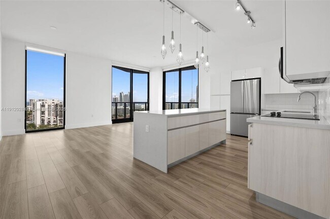 Primary Photo - 101 Diplomat Pkwy