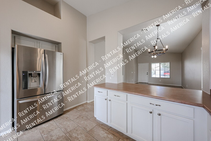 Building Photo - 3533 W Sousa Ct