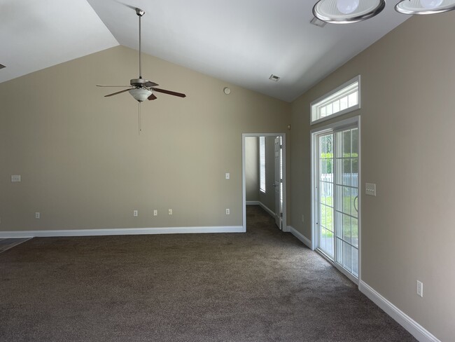 Building Photo - 281 White Water Loop