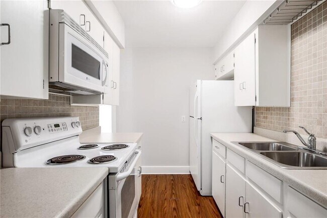 Building Photo - 1501 Braes Ridge Dr