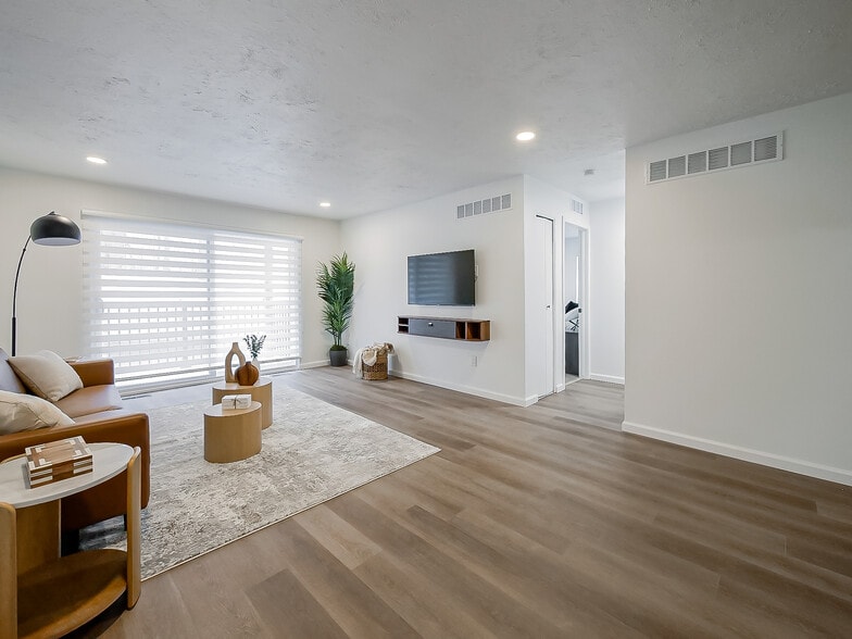 Livingroom - Z on Plymouth Luxury Apartments