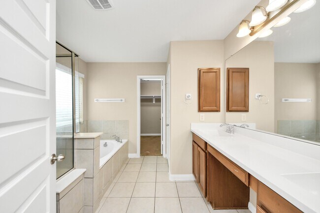 Building Photo - 15210 Paxton Landing Ln