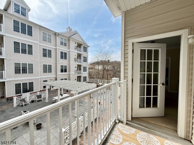 Building Photo - 1213 Wharton Ct