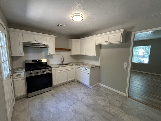 Building Photo - 7215 NW 43rd St
