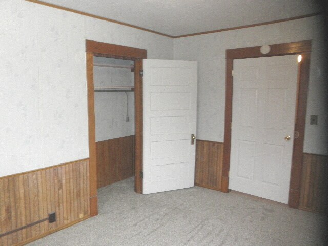 Building Photo - 24 Main St S