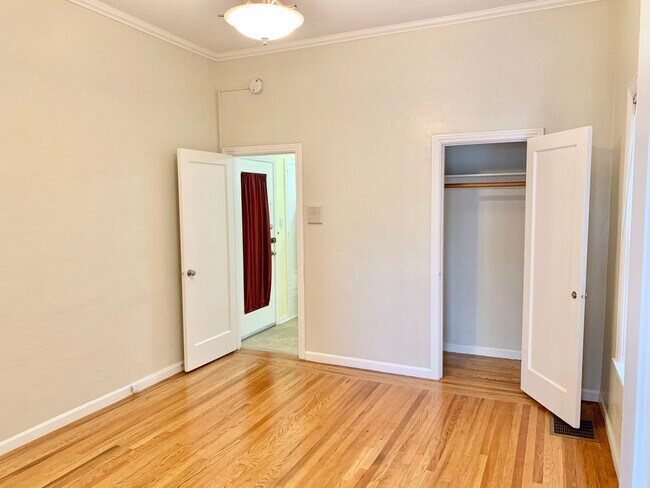 Building Photo - 1BR/1BA Prime Noe Valley Apt. on Church at...