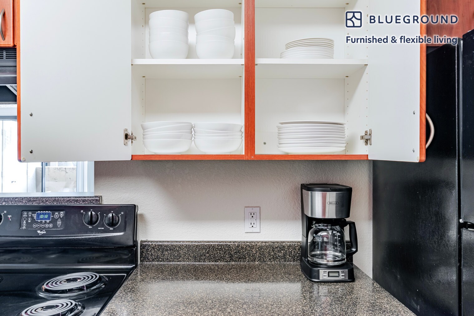 Building Photo - 1600 Villa St