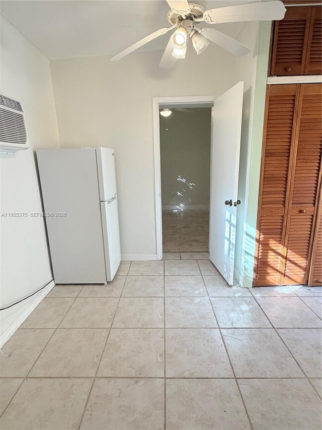 Building Photo - 1306 Madrid St