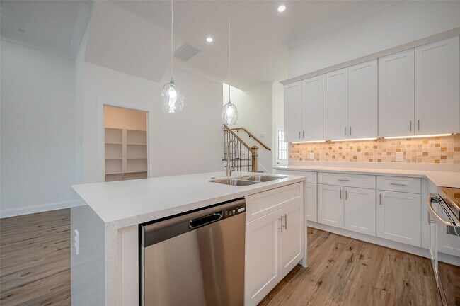 Building Photo - 8449 Jutland Rd