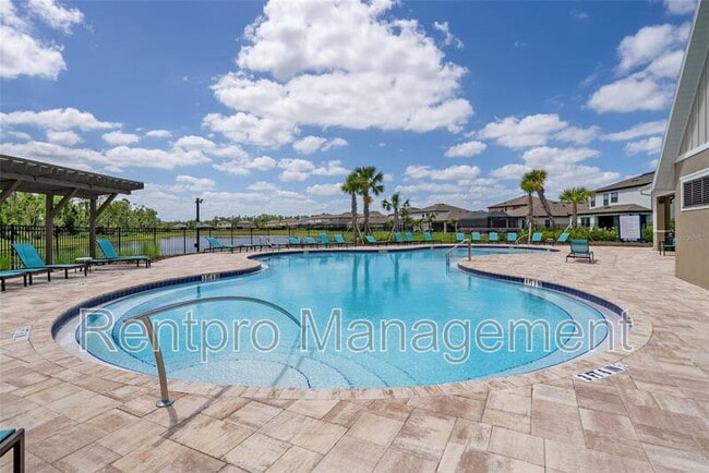 Building Photo - 13029 Oak Hill Way