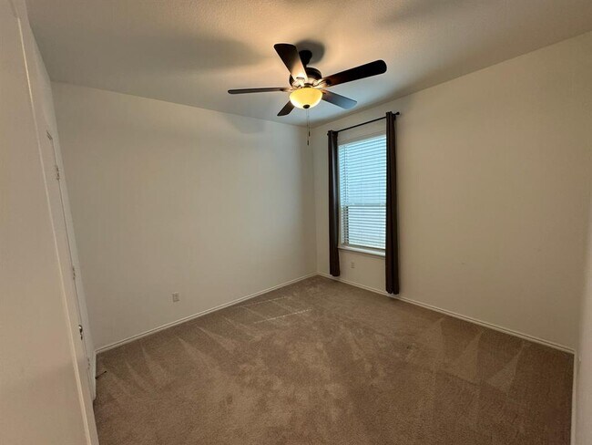 Building Photo - 816 Black Alder St