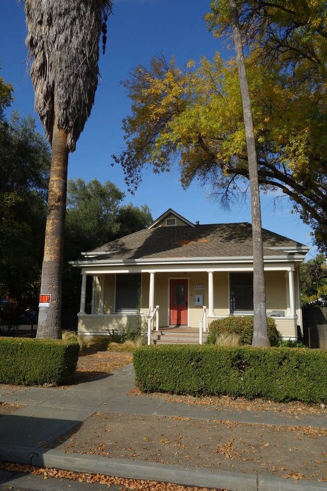 Building Photo - Charming 1910 Winters Home – 3 Bed, 2 Bath – Steps from Historic Downtown