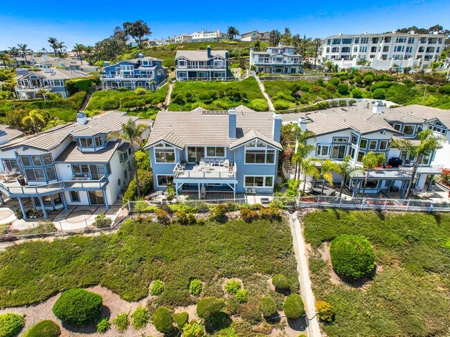 Building Photo - Stunning 3 Bed | 2.5 Bath Home with Office...