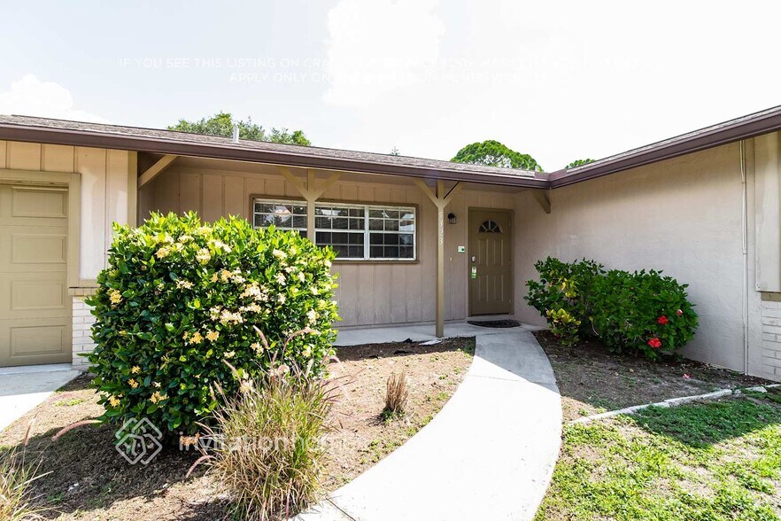 Building Photo - 5323 Winewood Dr