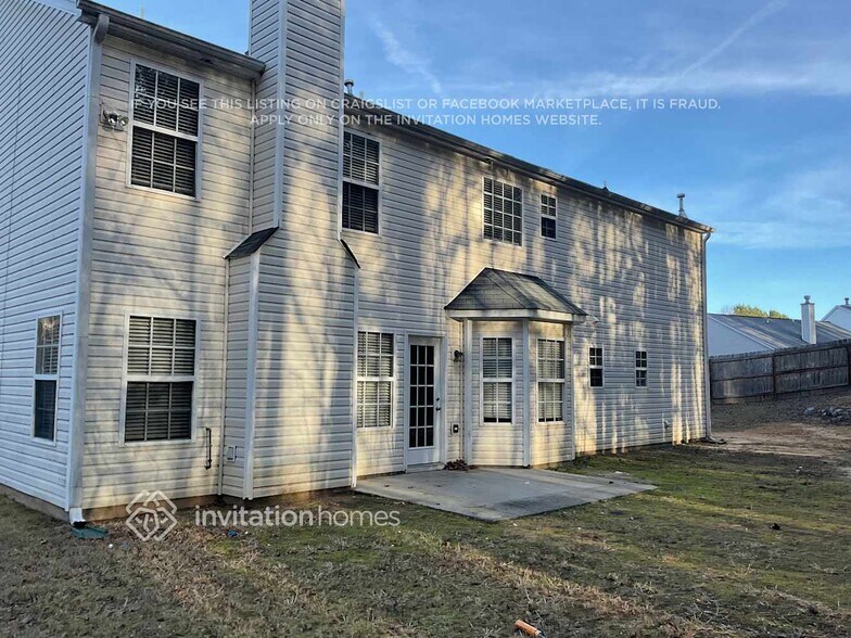 Building Photo - 5411 Skylar Creek Ln NE