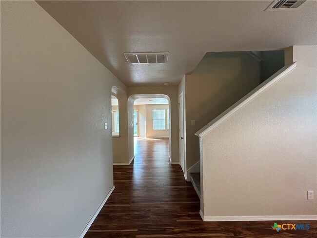 Building Photo - 424 Copper Hill Dr