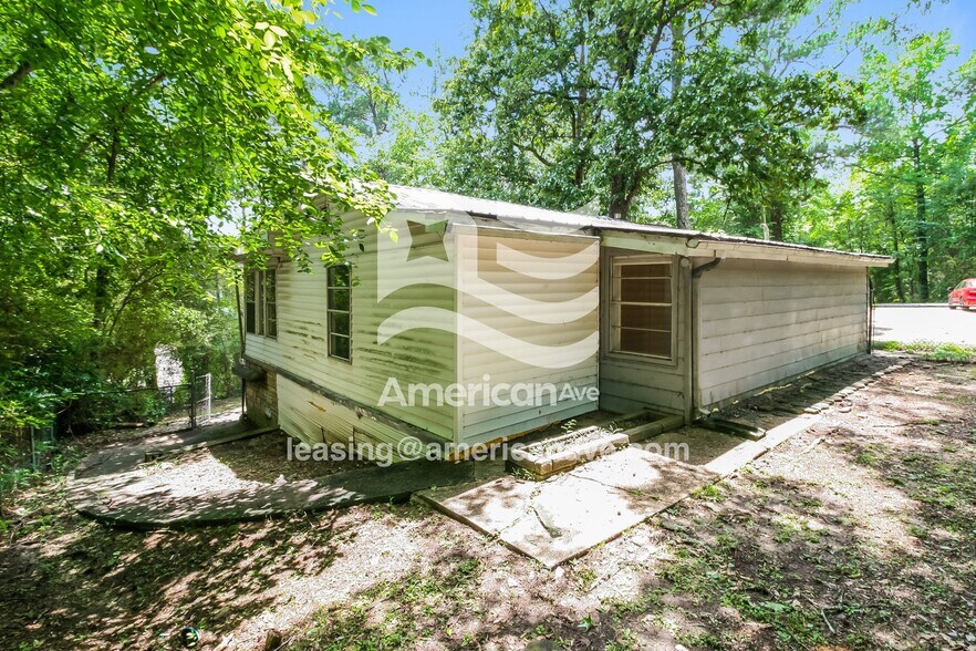 Building Photo - 310 Brown Pl