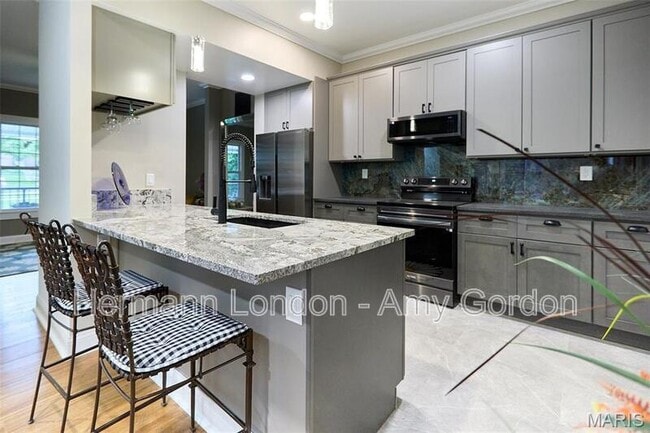 Building Photo - 3258 Walter Ave