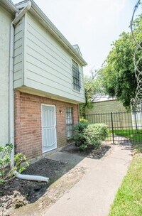 Building Photo - 12668 Windsor Village Dr