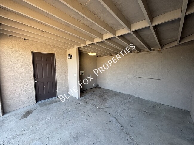 Building Photo - 5771 E Helen St