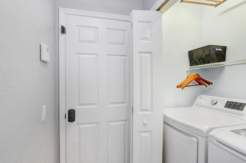 Building Photo - 3122 W Grace St