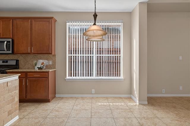 Building Photo - 810 Highland Hills Dr