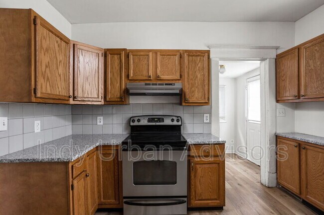 Building Photo - 418 N Drexel Ave