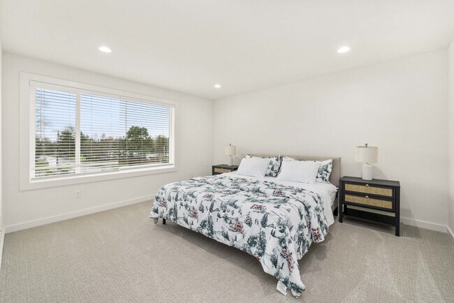 Building Photo - 11612 SE 196th St