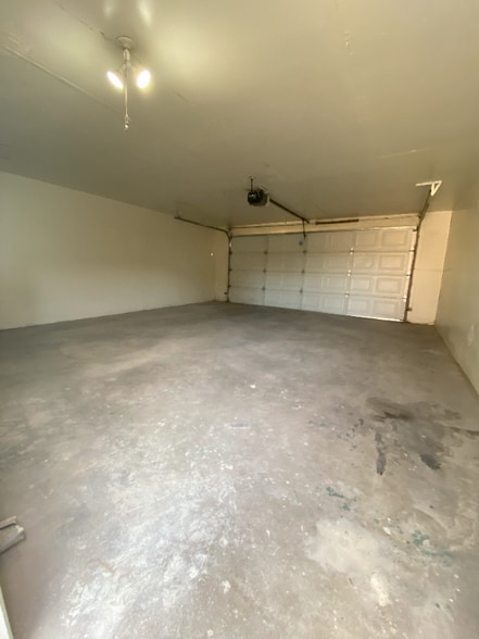 Building Photo - 4417 Parkwood Ct