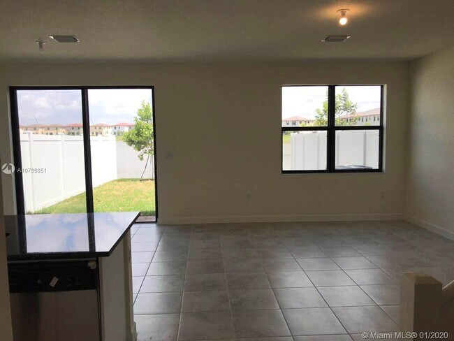 Building Photo - 3420 W 113th St