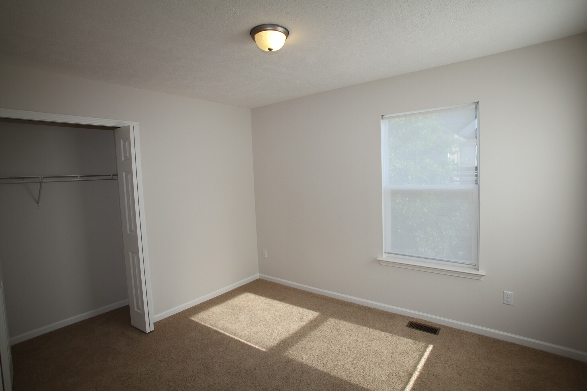 Building Photo - 808 Greene St