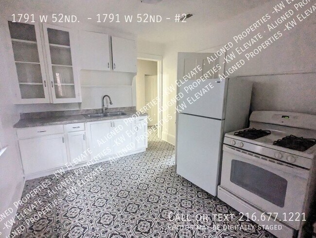 Building Photo - Multi living !