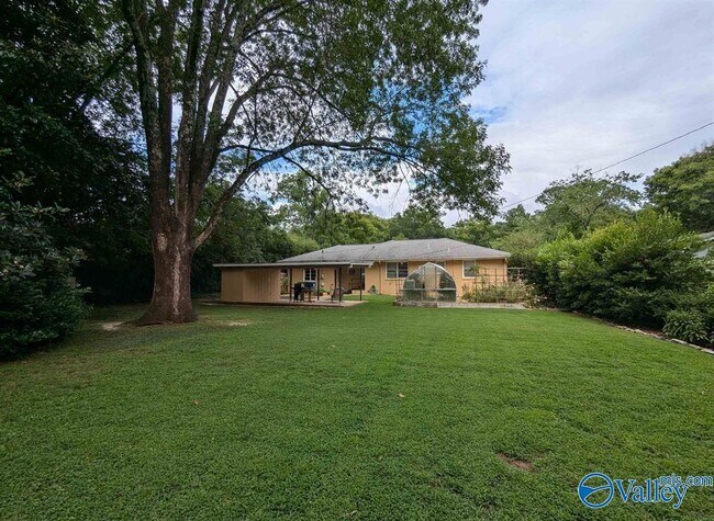 Building Photo - 2222 Matthews St SE