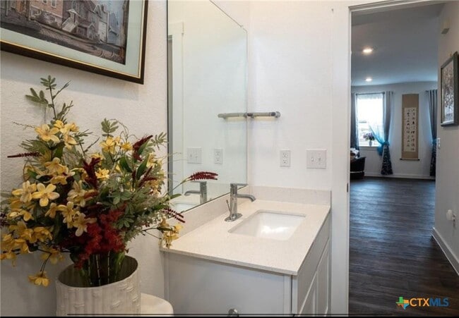 Building Photo - 14020 Neskar Dr