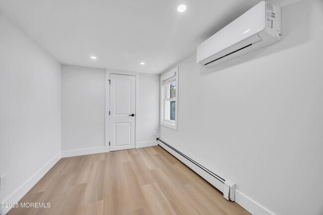 Building Photo - 6 Orchard St