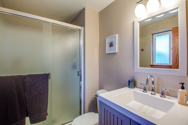 Building Photo - 17184 Island Loop Way