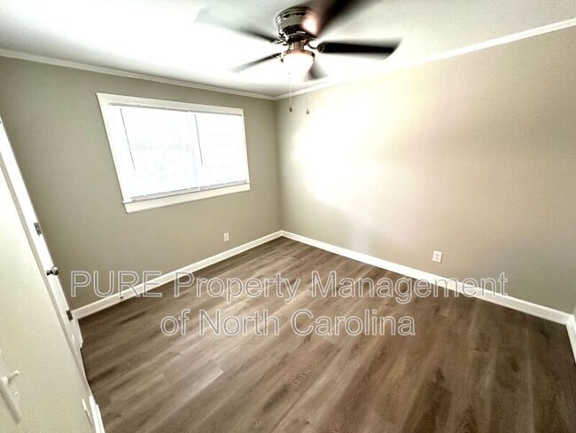 Building Photo - 108 Mendota Ave